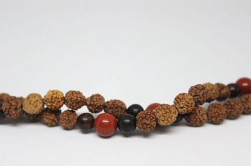 Rudraksha Tohumu 108'lik Mala Kolye