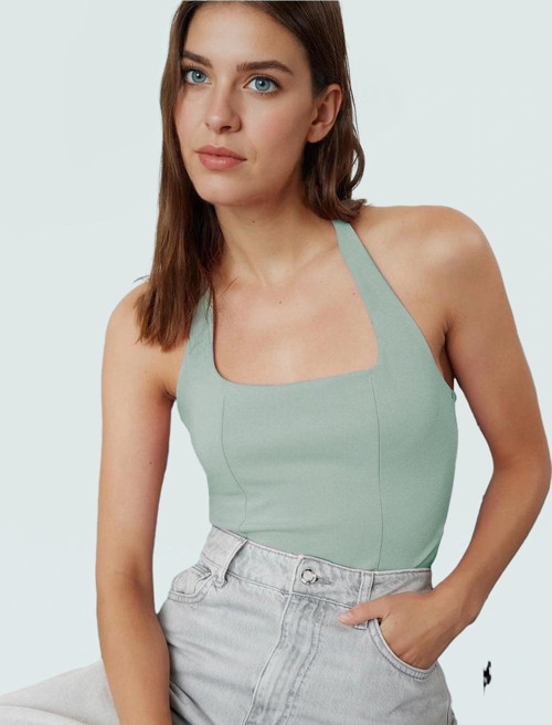 Crop Halter Boyundan Bağlamalı Örme Bluz Yazlık Rahat Tasarım Mükemmel Uyum Şık Görünüm