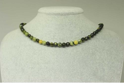 Peridot (zebercet) Taşı Koyu Renk Faset Kesim Kolye (klipsli)