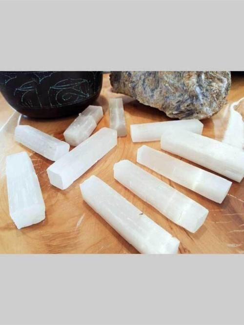 Selenit Taşı Çubuk Kütle (60-79 GRAM)