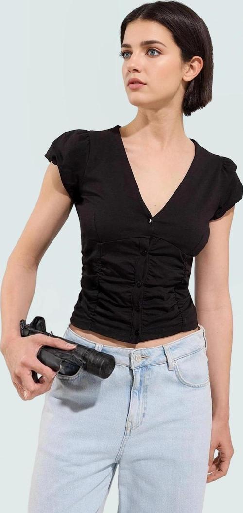 Likralı Bluz V Yaka Kısa Kollu Yazlık Fitted Kalıp Özel Tasarım Özenle Seçilmiş Mükemmel Uyum