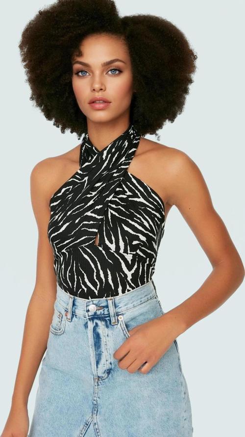 Zebra Desenli Boyundan Bağlamalı Crop Bluz Fitted Kalıp Polyester Elastan Seçkin Malzeme