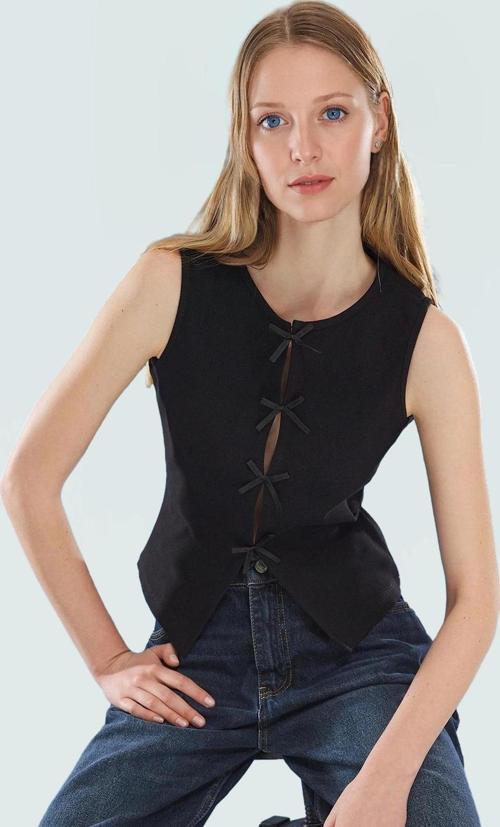 Kaşkorse Bisiklet Yaka Crop Bluz Pamuklu Günlük Tarz Zarifane Tasarım Modern Stil