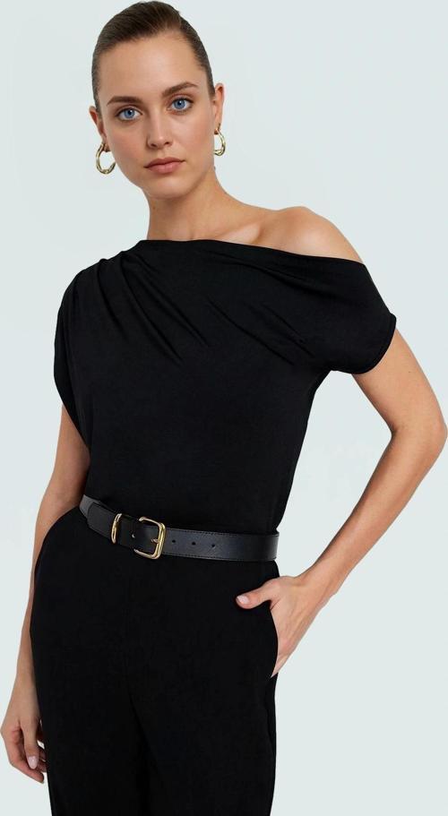 Kadın Asimetrik Yaka Kısa Kollu Örme Bluz Konforlu Kesim Zarifane Tasarım Profesyonel Görünüm