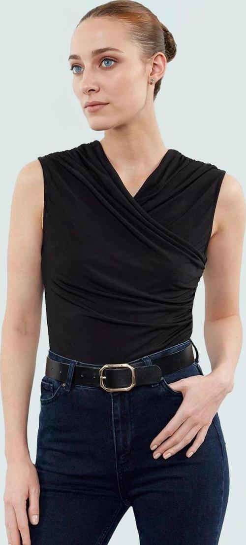 Kadın V Yaka Kolsuz Büzgü Detaylı Örme Bluz Özenle Seçilmiş Premium Kalite Uzun Ömürlü