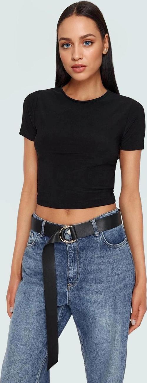 Fitted Crop Bluz Örme Kumaş Rahat Günlük Yazlık Konforlu Kesim Zarifane Tasarım