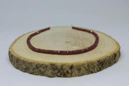 Yakut Taşı Dizi Faset Kesim 4x2mm (küçük Delikli)