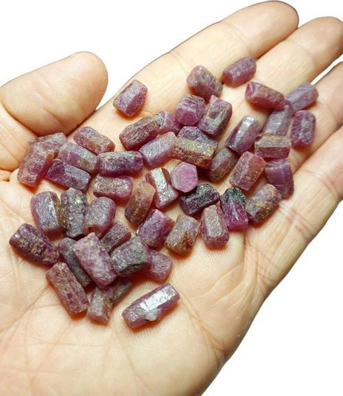 Yakut Taşı Kütle Ham Parça Altıgen Ve Benzeri Formda 2,5-2,99 Gram Aralığı