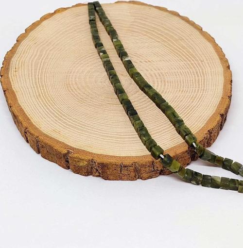 Yeşim Taşı Küp Şekilli Dizi 4mm