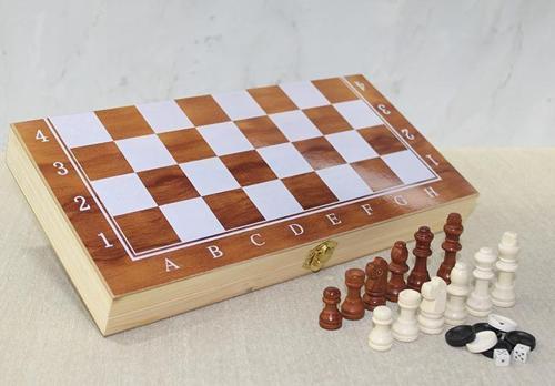 Ahşap Kutulu Satranç Model 1