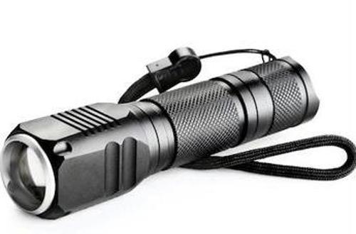 F-82 T6 Led Zoomlu 2000 Lm Yüksek Işık Şarjlı El Feneri