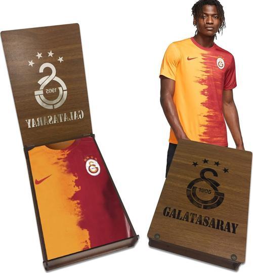 Orjinal Yeni Sezon Forması Özel Ahşap Kutulu