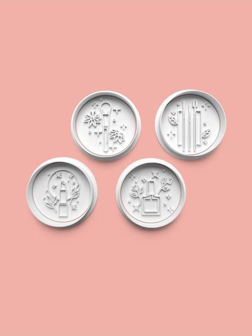 Makyaj Malzemeleri Kurabiye Kalıbı Ve Şeker Hamuru Kalıbı 4'Lü Set