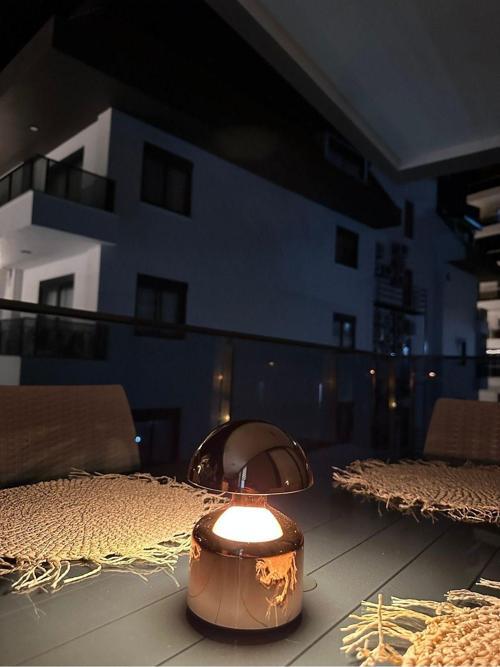 Dekoratifi Mini Şarjlı Çok Işıklı Led Masa Lambası, Rose Gold