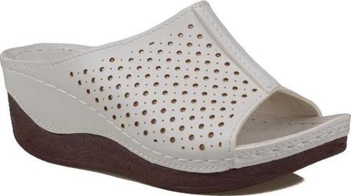 Beyaz Dolgu Topuk Delikli Kadın Terlik 04-024