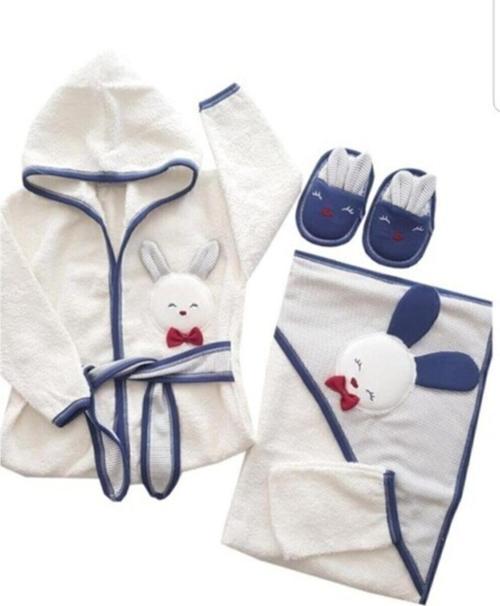 Erkek Bebek Beyaz Nakışlı  Havlu Bornoz Seti