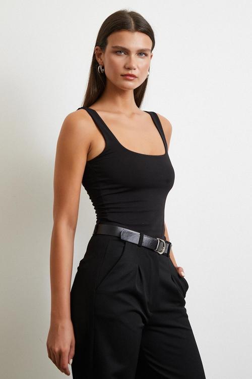 Askılı Basic Top Siyah