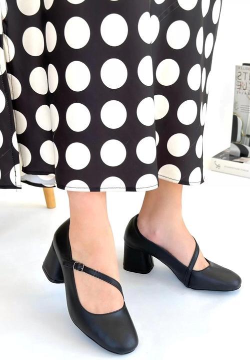 Kier Siyah Cilt Topuklu Ayakkabı