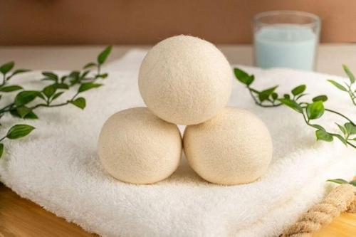 Zıpzıp 3’lü XL Yün Kurutma Topu + Lavanta Yağı – %100 Organik Doğal Çamaşır Yumuşatıcı