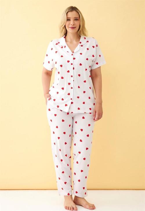 Kadın Beyaz Kırmızı Kalp Desenli Önden Düğmeli Büyük Beden Pijama Takımı