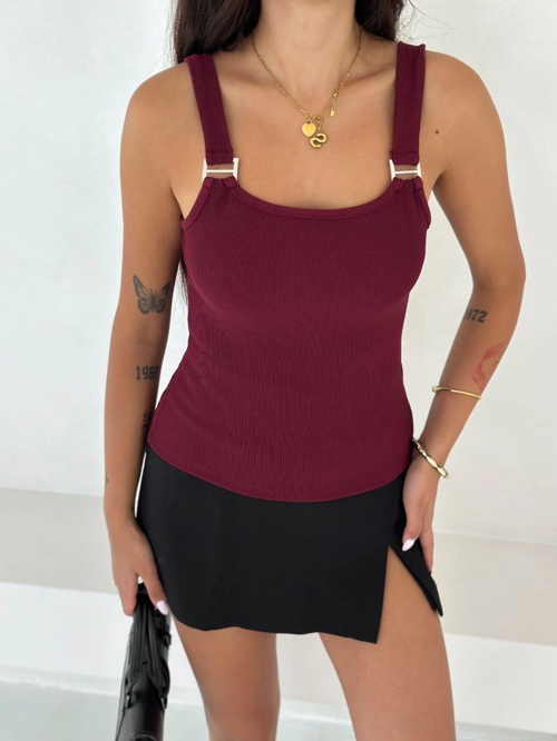 Bordo Ottoman Kumaş Toka Detaylı Kalın Askılı Bluz