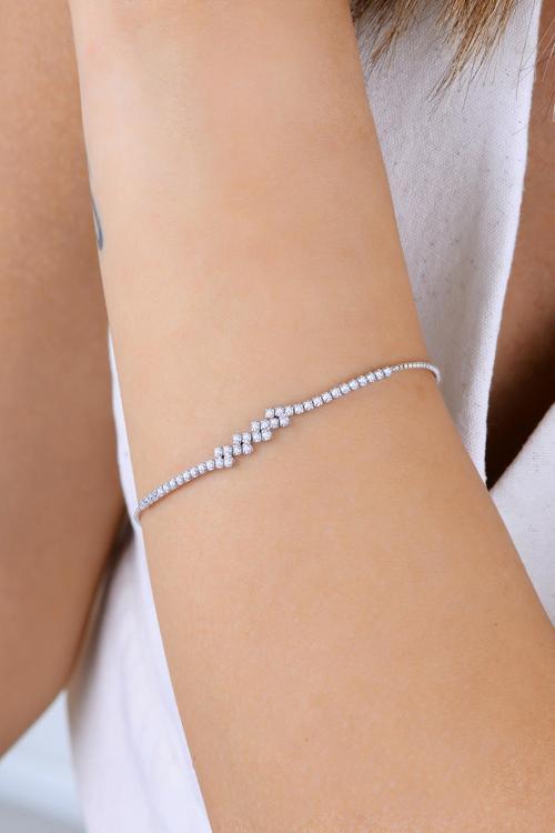Gümüş rodyumlu pırlanta modeli zirkon taşlı modern ışıltı su yolu bileklik [barcode]