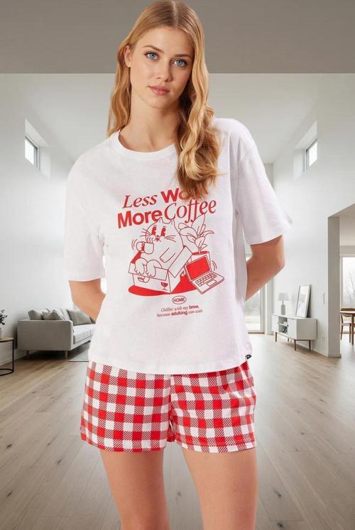 Kadın Yazlık %100 Pamuklu Pijama Takımı Ekose Şort ve Tişört Trend Tasarım Zarifane