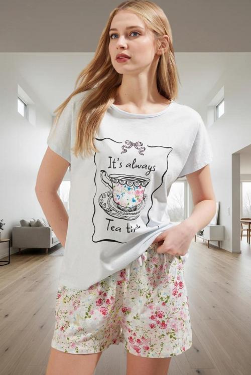 Çiçekli %100 Pamuk Pijama Takımı Rahat ve Şık Ev Giyim Seti Trend Tasarım Özel