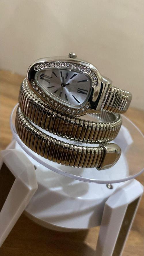Yeni Sezon 2025 Blvgari Model Serpenti  Yılan Sarmal Kol Saati