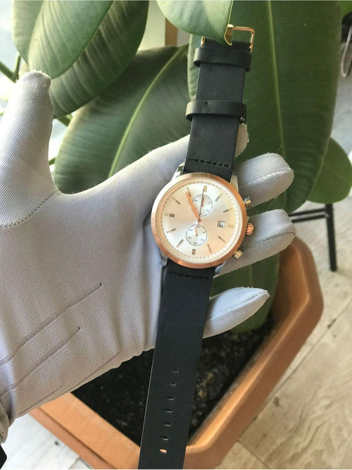 Model Kronometrelı Kol Saatı