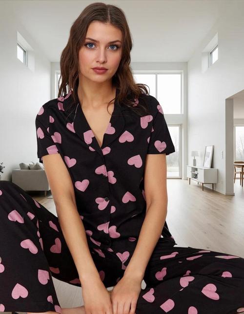 Kadın Kalpli Pamuklu Kısa Kollu Rahat Pijama Takımı Trend Tasarım Premium Kalite