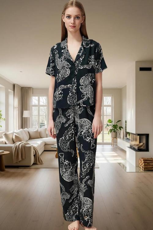 Kadın Kaplan Desenli Viskon Pijama Takımı Rahat Şık Ev Giyim Özenle Seçilmiş Mükemmel Uyum