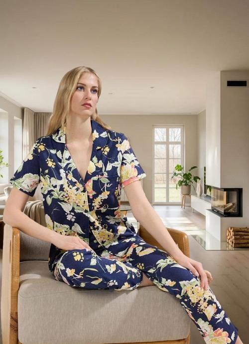 Kadın Çiçekli Desenli Pamuklu Kısa Kollu Pijama Takımı Profesyonel Görünüm Özenle Seçilmiş