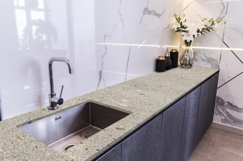 Tezgah Üstü Fayans Kaplama Folyosu Mutfak Tezgahı Kaplama Granit Mermer 70 cm x 3 Metre