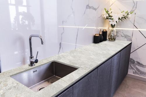 Tezgah Üstü Fayans Kaplama Folyosu Mutfak Tezgahı Kaplama Granite Marble 70 cm x 5 Metre