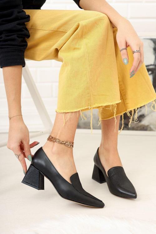 Talaya Kadın Stiletto Siyah Topuklu Ayakkabı