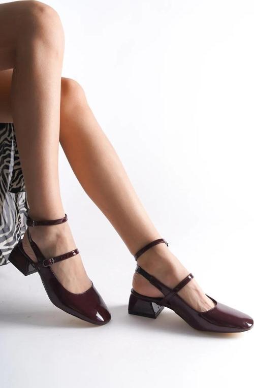 Kadın Jeyn Bordo Rugan Kare Burunlu Baretli Kısa Blok Topuklu Ayakkabı