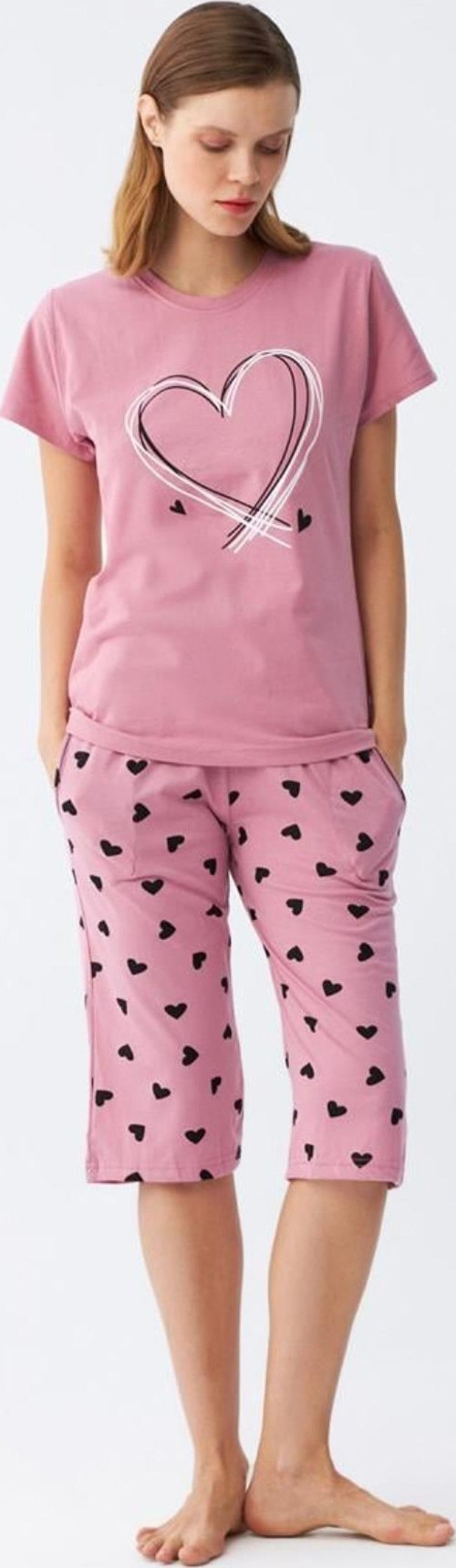 Kadın Pembe Kalp Baskılı Kapri Pijama Takımı