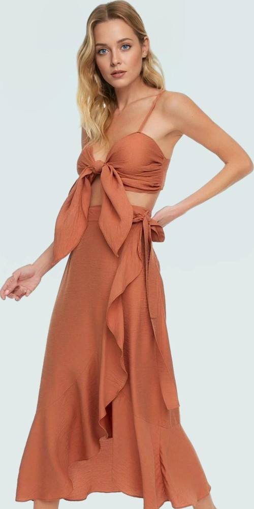 Viskoz Plaj Takımı Şık Bluz Etek Volanlı ve Yırtmaçlı Seçkin Malzeme Modern Stil