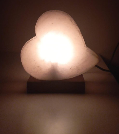 Çankırı Doğal Kaya Tuzu Lambası- Kalp Modeli