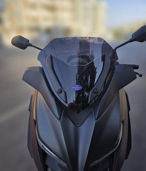 Yamaha Xmax 250 Siperlik Ön Cam 2018-2022 Model 36cm Siyah Renkli 4mm ORİJİNAL BOYLU