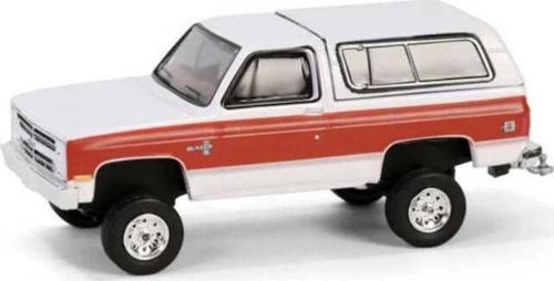 Greenlight 1/64 All-Terrain Series 16- 1984 Chevrolet K5 Blazer Silverado