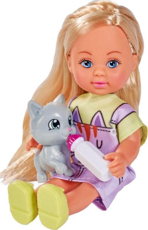 Evi Model Bebek Ve Kedisi