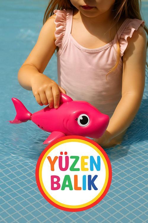 Daddy Shark - Baby Shark Şarkısı Söleyerek Havuzda - Küvette Yüzen Balık - Pembe Model - 18Cm