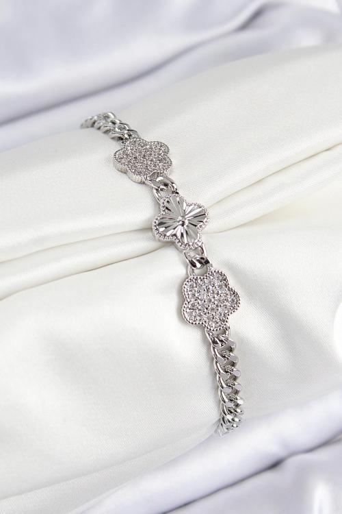 Pirinç Zirkon Taşlı Yonca Model Gümüş Renk Kadın Bileklik - EBJ250726W36816
