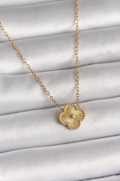 Çelik Gold Renk İşleme Detaylı Yonca Model Kadın Kolye