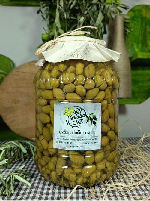 Aydın Yöresi (Çekiçte) Eğri Çekirdek Cinsi Sofralık Tatlandırılmış Kırma Yeşil Zeytin (3 Kg)