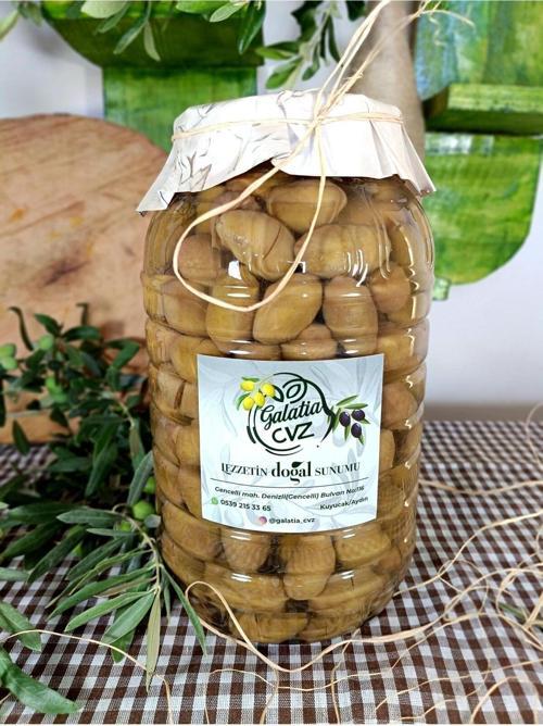 Aydın Yöresi Kalamata Cinsi Sofralık Tatlandırılmış Kırma Yeşil Zeytin (2 Kg)