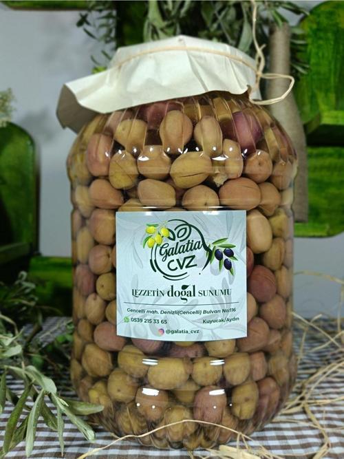 Aydın Yöresi Manzalina Cinsi Sofralık Tatlandırılmış Çizik Zeytin (3 Kg)