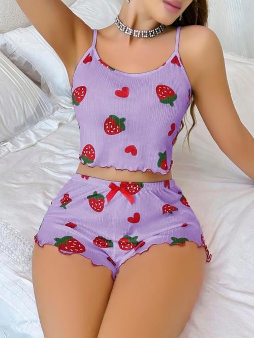 Pamuklu Lila Üstüne Çilek Desen Fitilli Askılı Şortlu Pijama Takımı